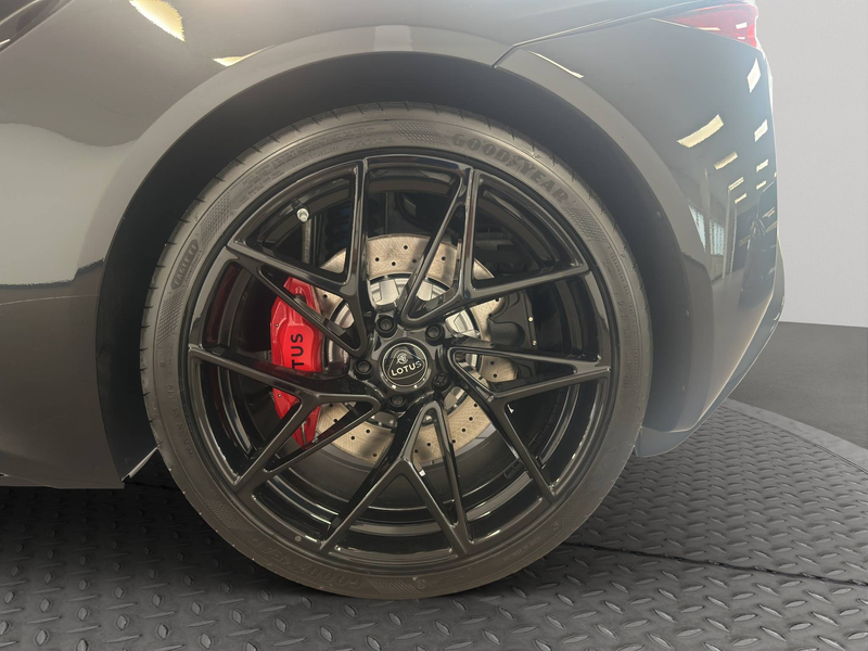 Lotus Emira Emira V6 SE — photo 11