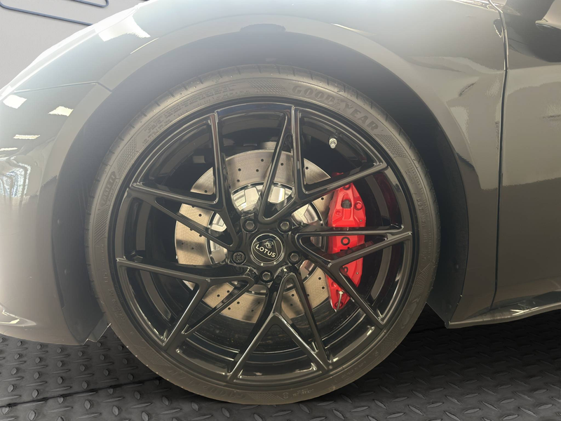 Lotus Emira Emira V6 SE — photo 10