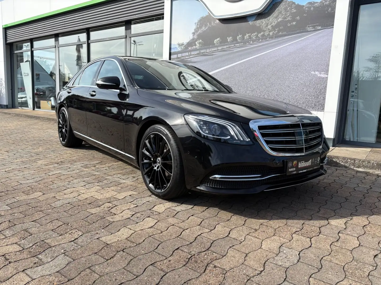Mercedes-Benz S 350 d Lim MultiBeam Pano Leder Burmester uvm Schwarz - 2