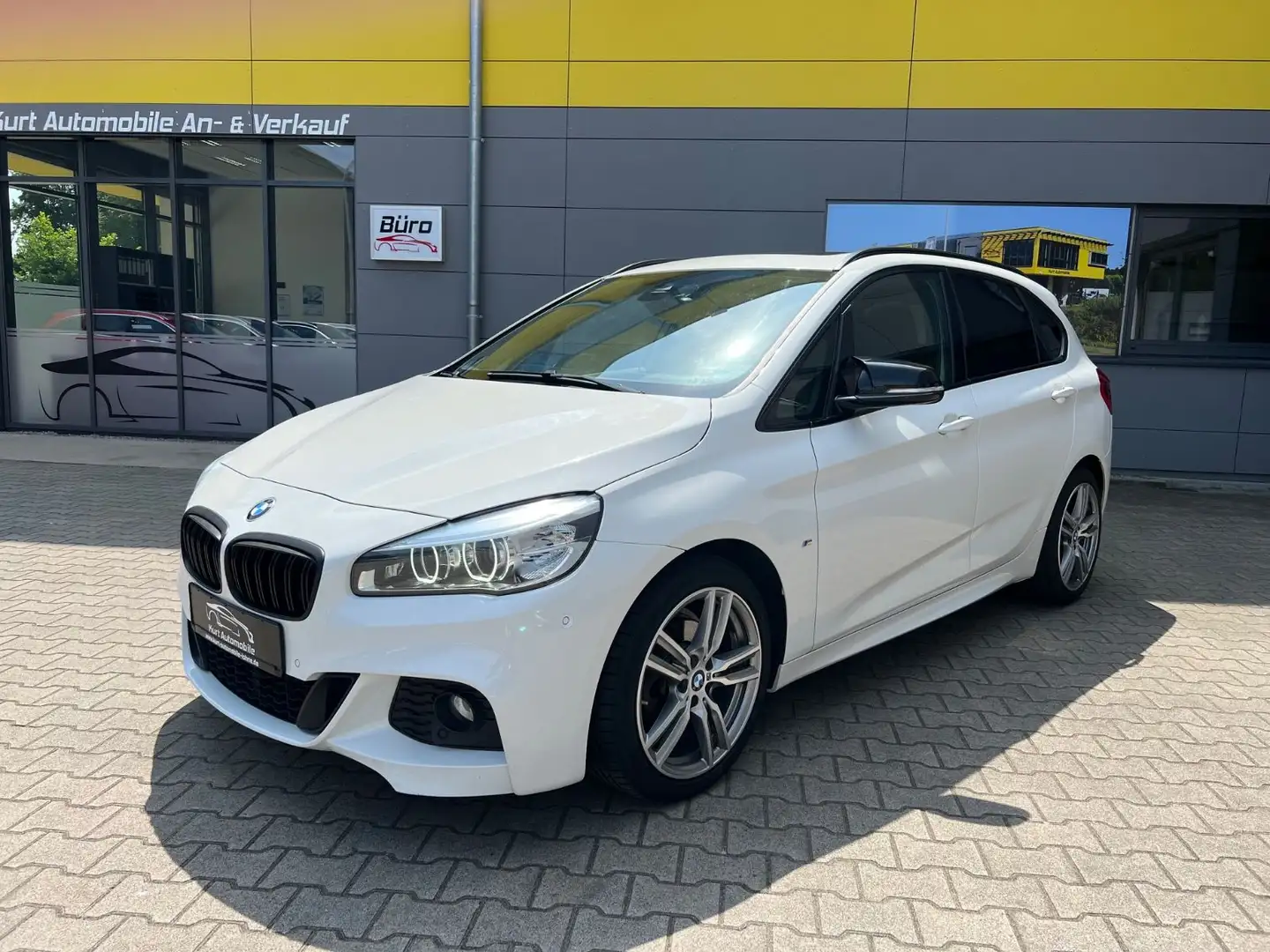 BMW 218 Baureihe 218 d/M SPORTPAKET/AHK/8xBEREIFT/ Weiß - 2