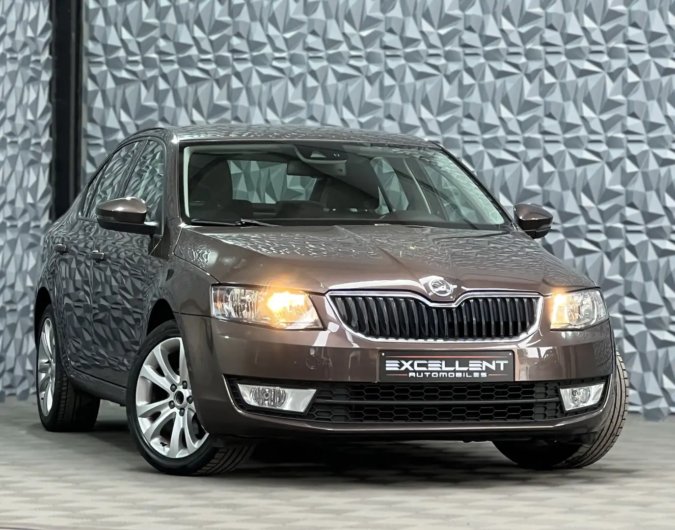 Skoda Octavia 1.2 TSI/BLUETOOTH/GPS/PDC/JANTES/GARANTIE 12 MOIS/ Marrone - 2