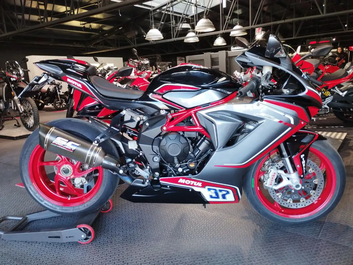 MV Agusta F3 RC Negro - 1