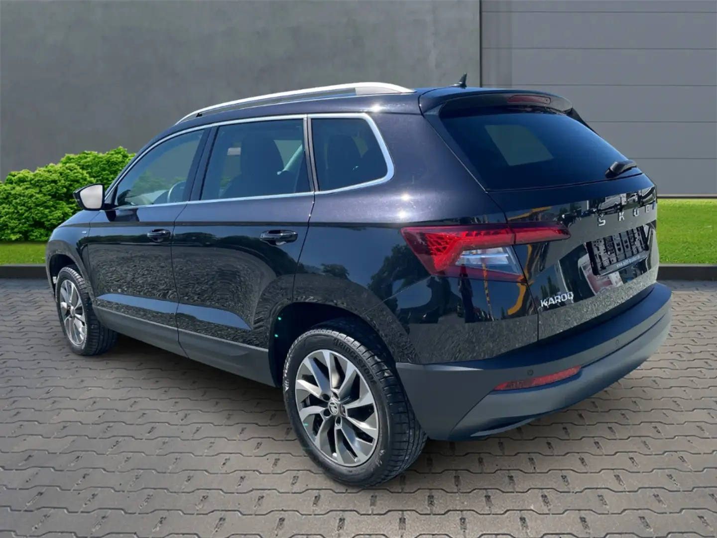 Skoda Karoq Clever 1.0 TSI+Anhängerkupplung+Alufelgen+Klimaaut Schwarz - 2