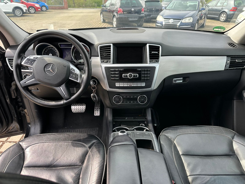 Mercedes-Benz ML 350 CDI BlueTec — photo 13