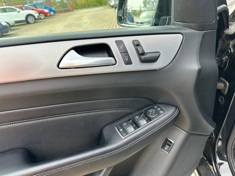 Mercedes-Benz ML 350 CDI BlueTec — photo 10