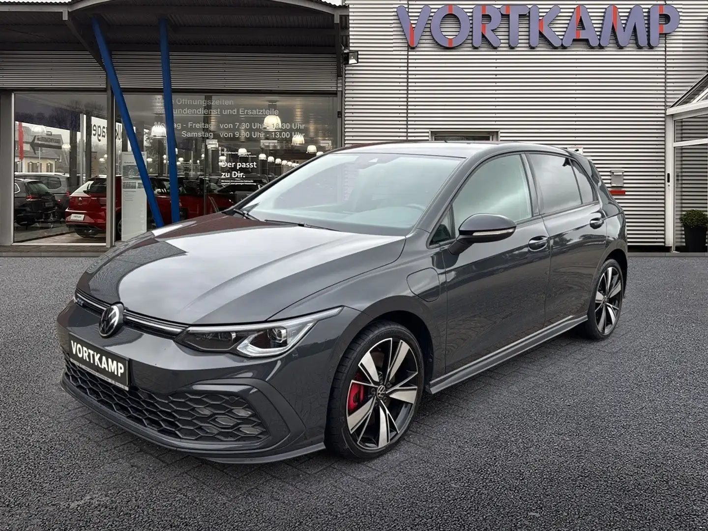 Volkswagen Golf VIII GTE eHybrid LEDER R-KAMERA IQ-Light Grau - 2