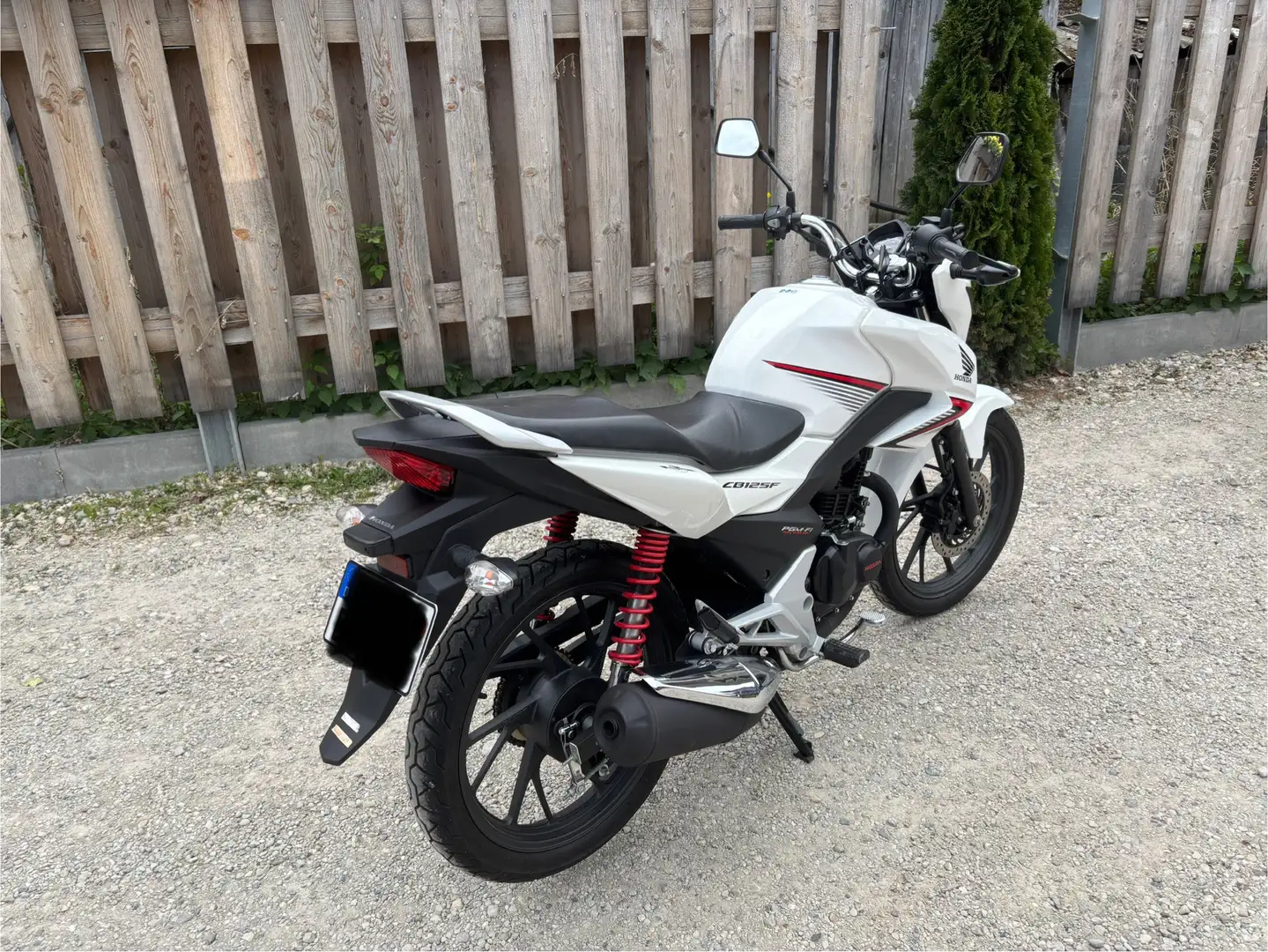 Honda CB 125 F 950km Weiß - 2