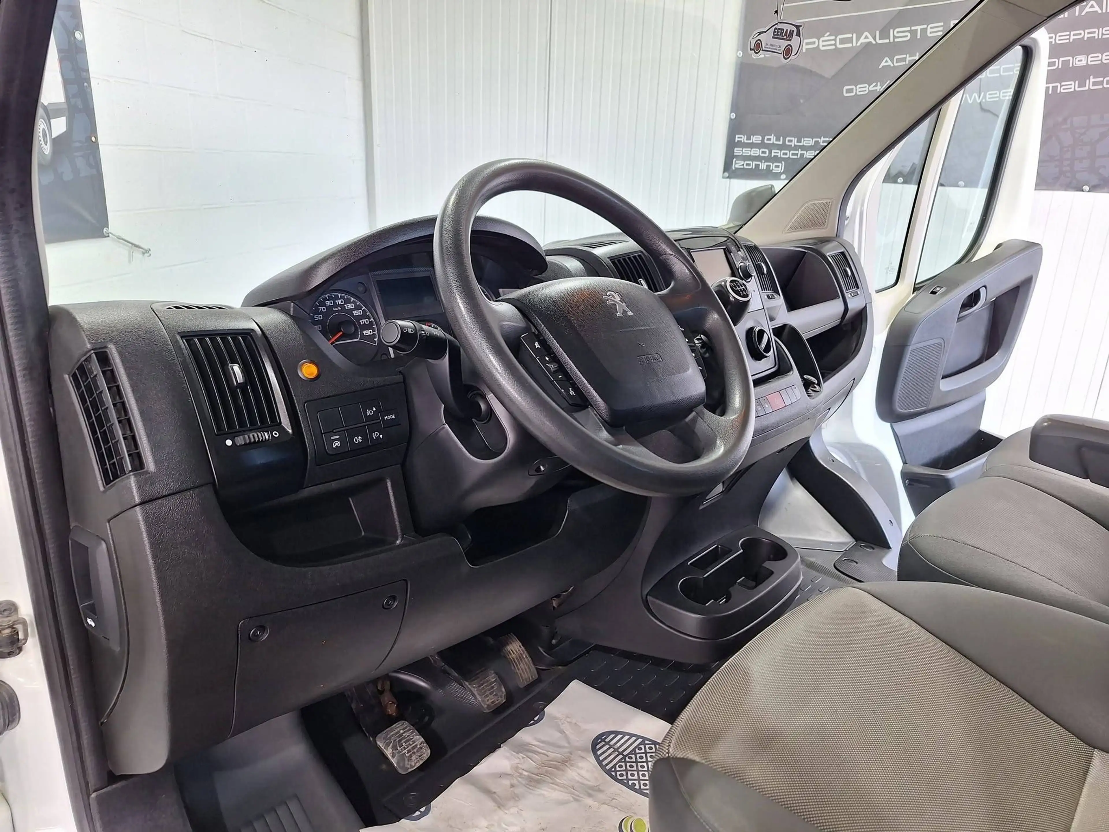 Peugeot Boxer plateau, benne basculante, 12 mois garantie, 1er propriétaire, carnet d'entretien — photo 13