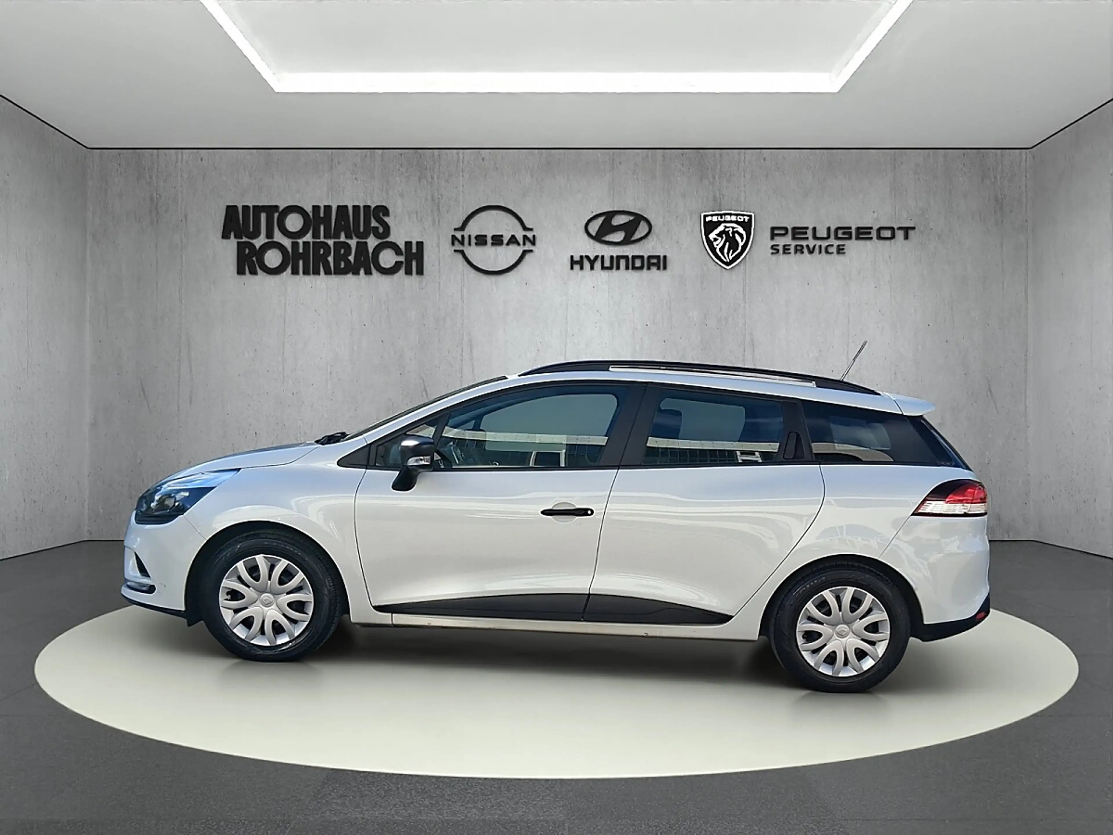 Renault Clio IV 0.9 TCe 75 Grandtour Life — photo 4