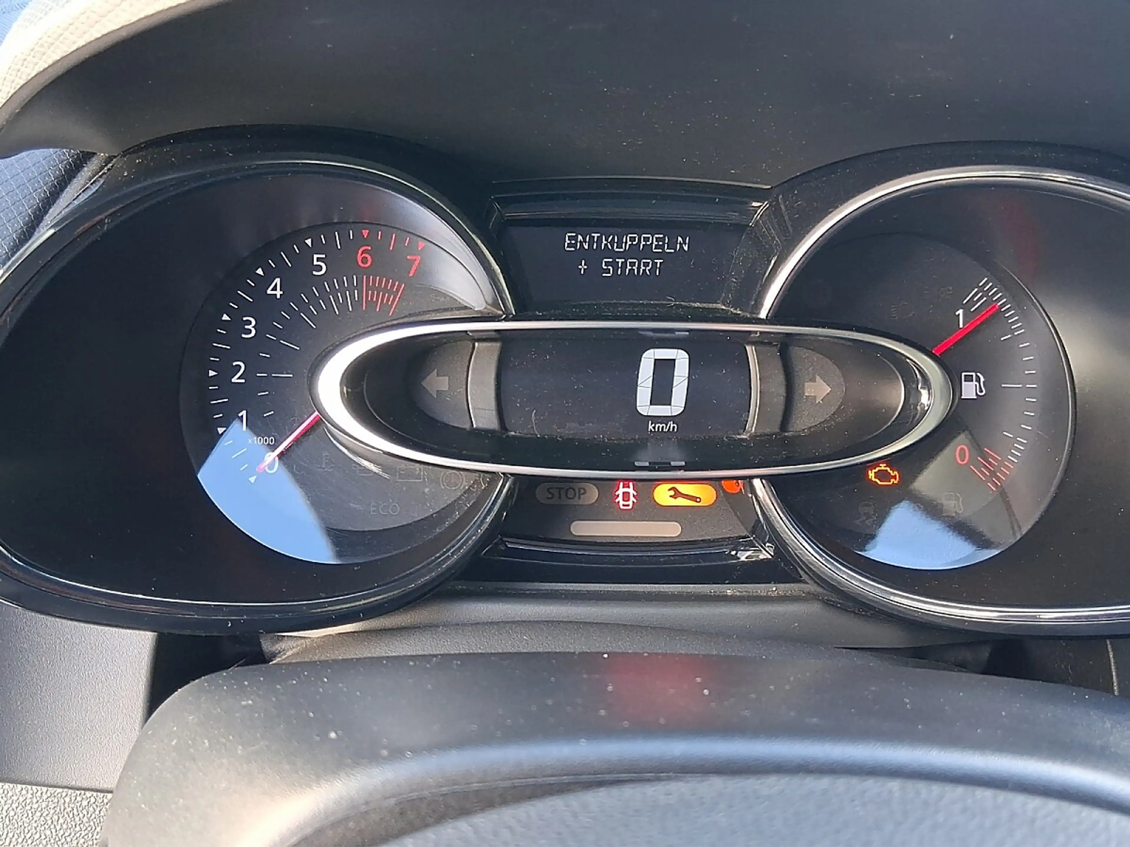 Renault Clio IV 0.9 TCe 75 Grandtour Life — photo 10