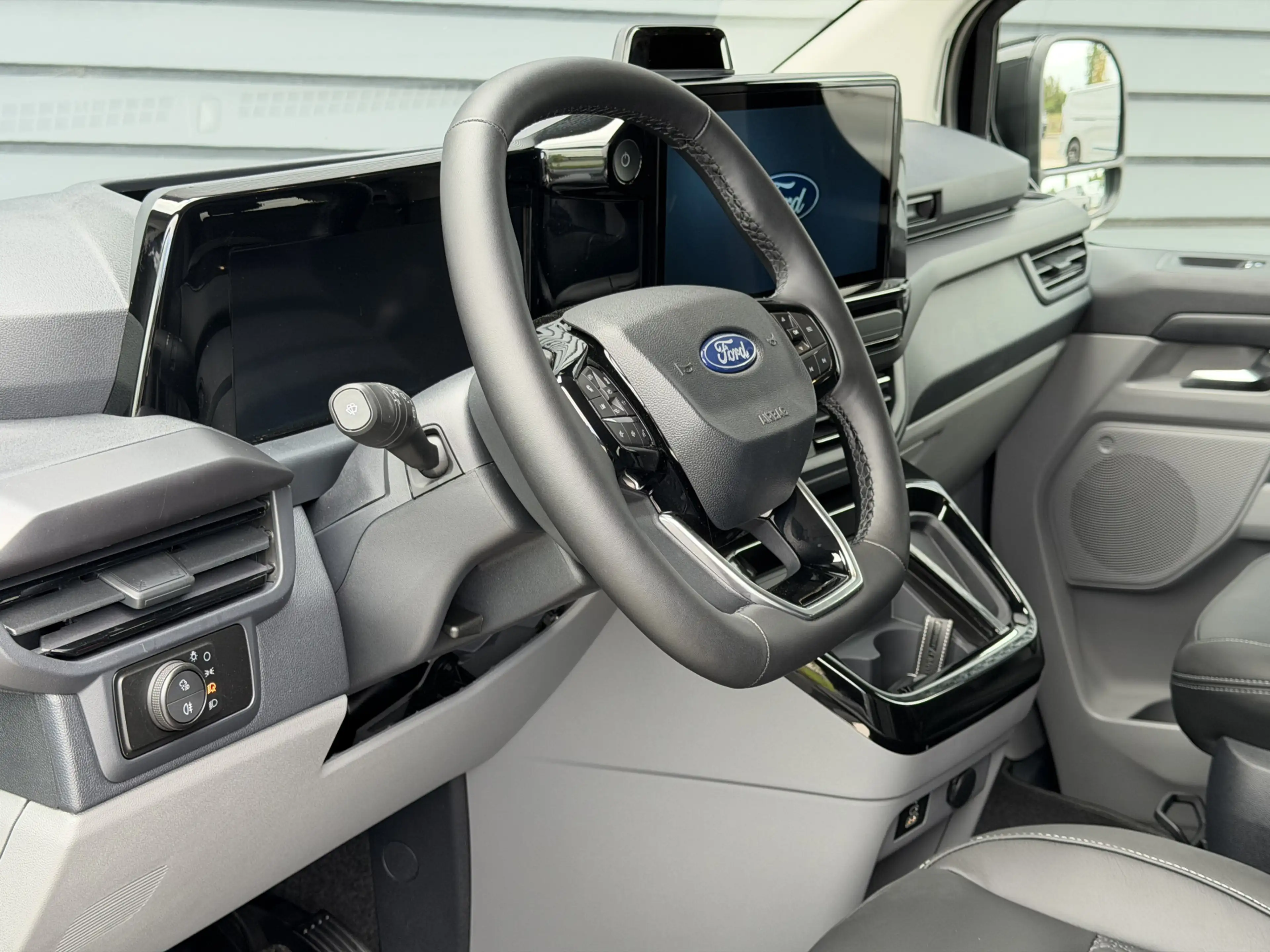 Ford E-Transit Cust. 320 L2H1 Sport 71 kWh DC | Next Level Editio — photo 5