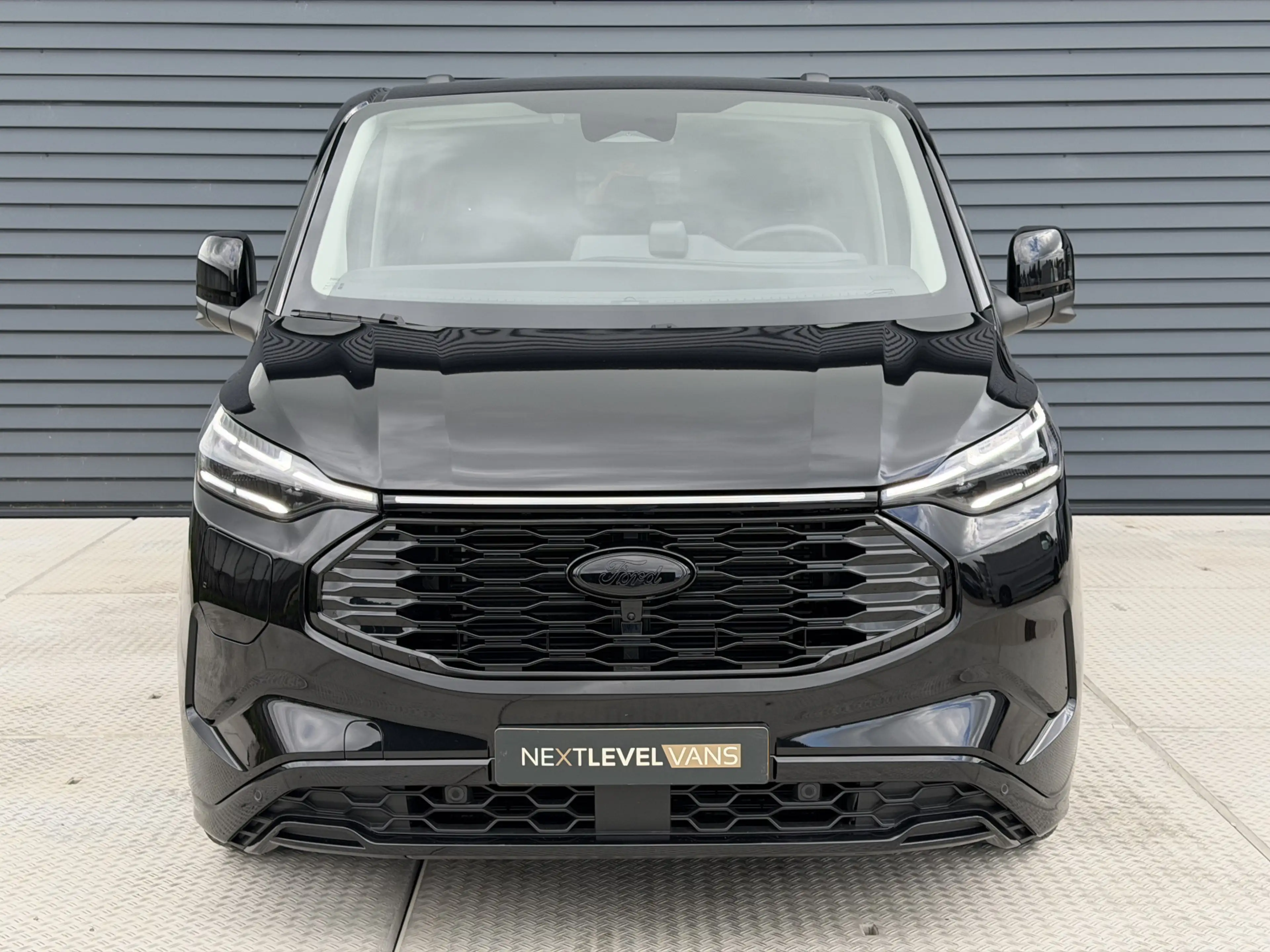 Ford E-Transit Cust. 320 L2H1 Sport 71 kWh DC | Next Level Editio — photo 2