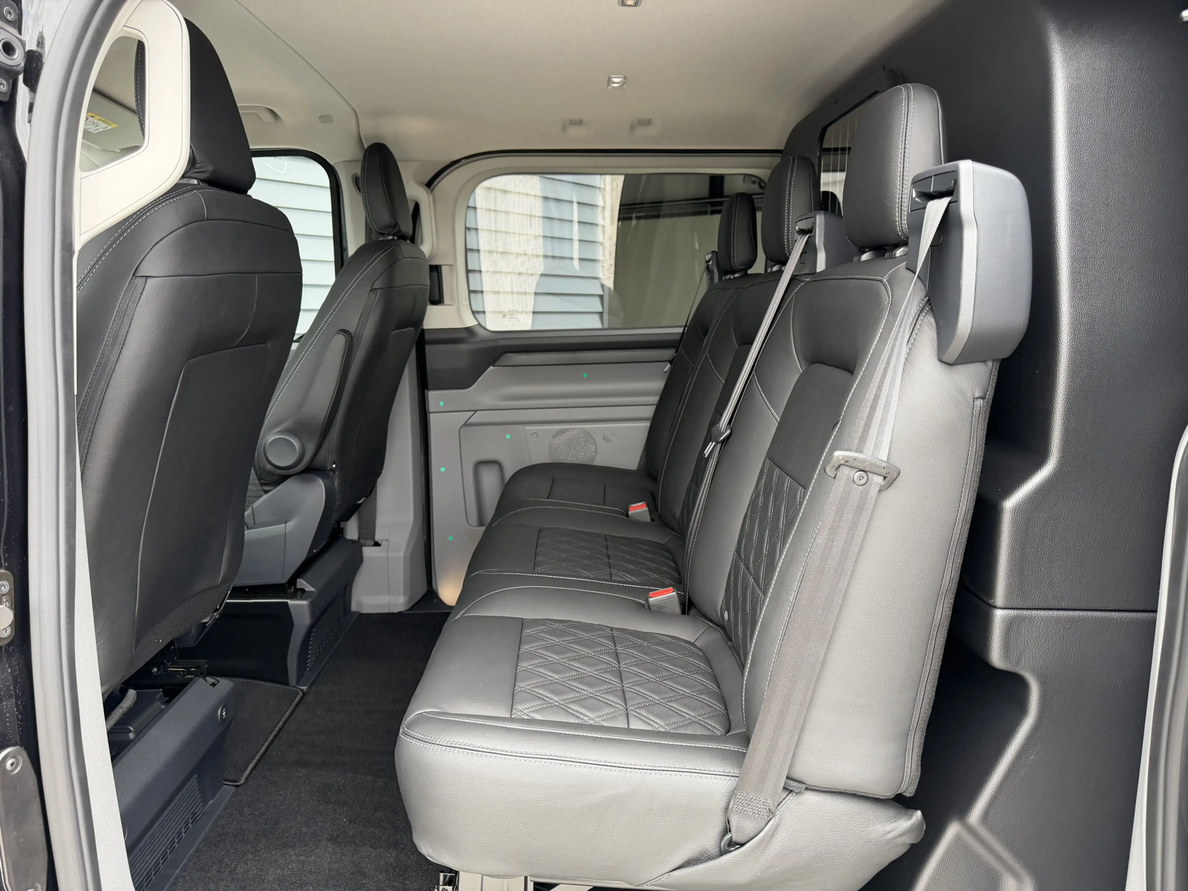 Ford E-Transit Cust. 320 L2H1 Sport 71 kWh DC | Next Level Editio — photo 8