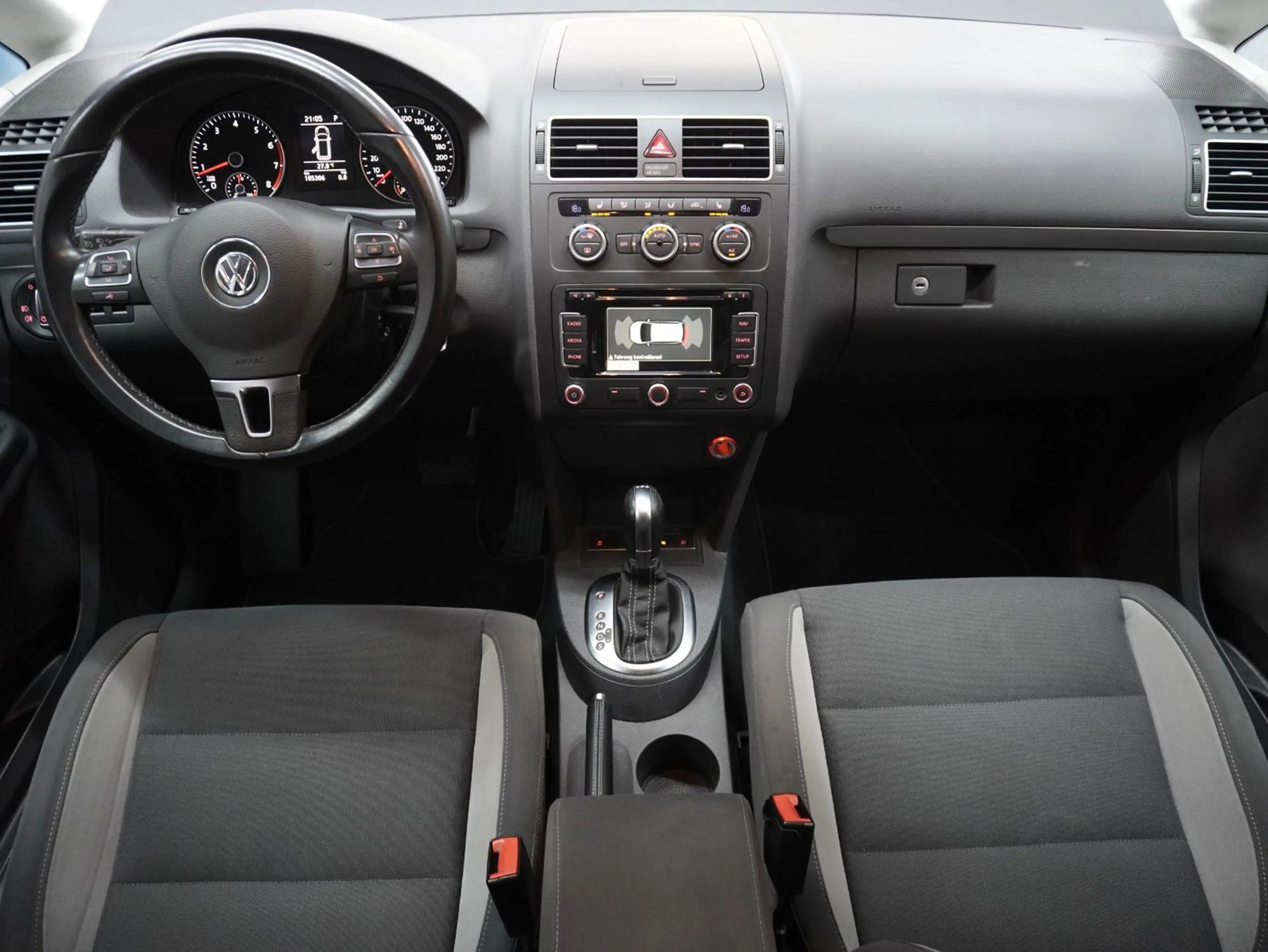 Volkswagen Touran "Life" 1.4 TSI DSG 7-Sitzer AHK NAV SHZ — photo 4