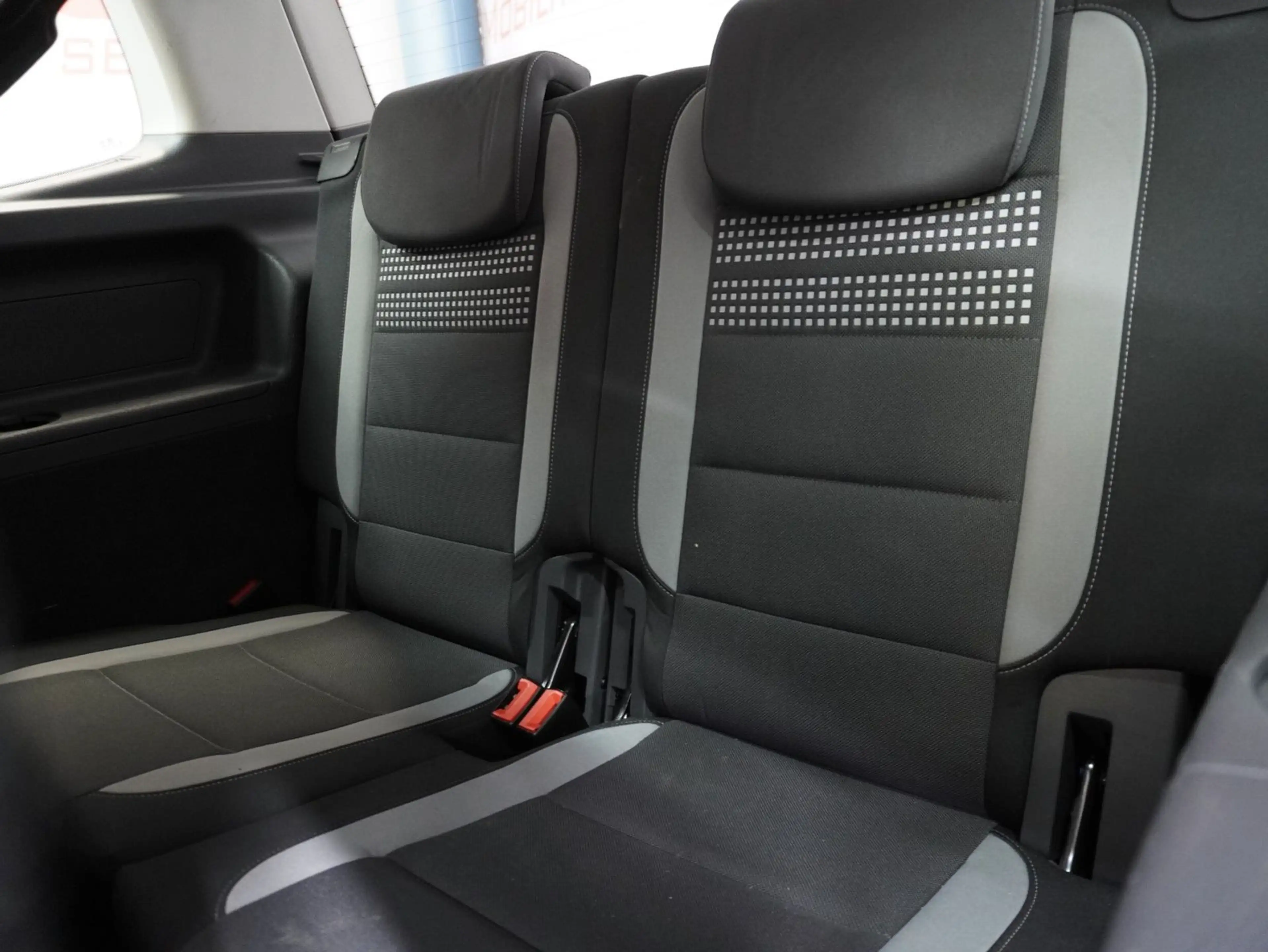 Volkswagen Touran "Life" 1.4 TSI DSG 7-Sitzer AHK NAV SHZ — photo 6