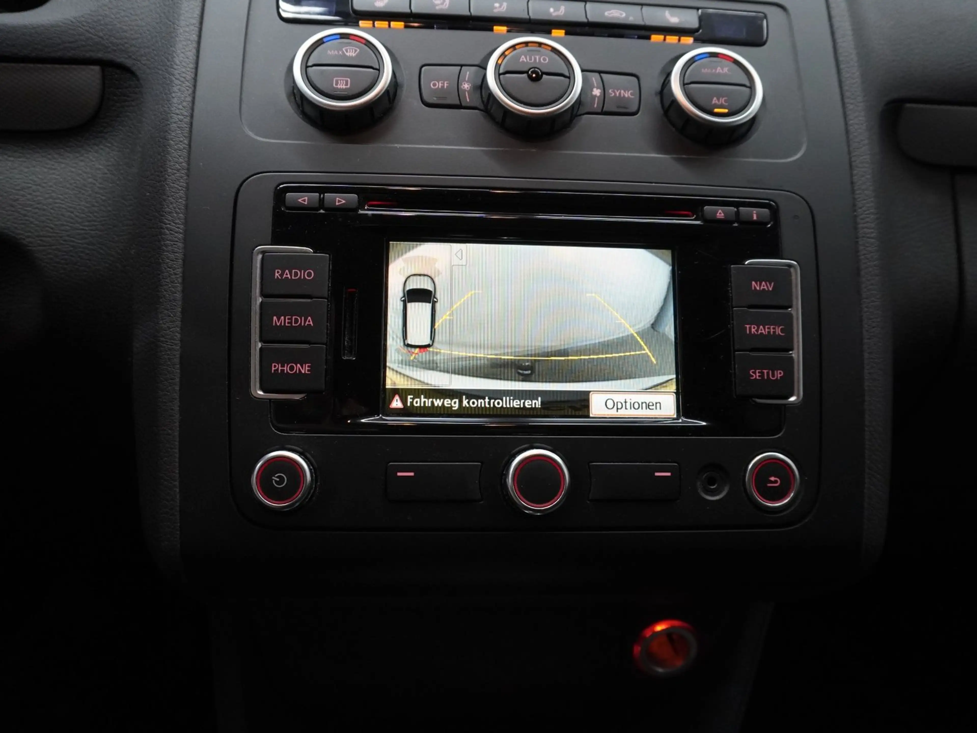 Volkswagen Touran "Life" 1.4 TSI DSG 7-Sitzer AHK NAV SHZ — photo 8