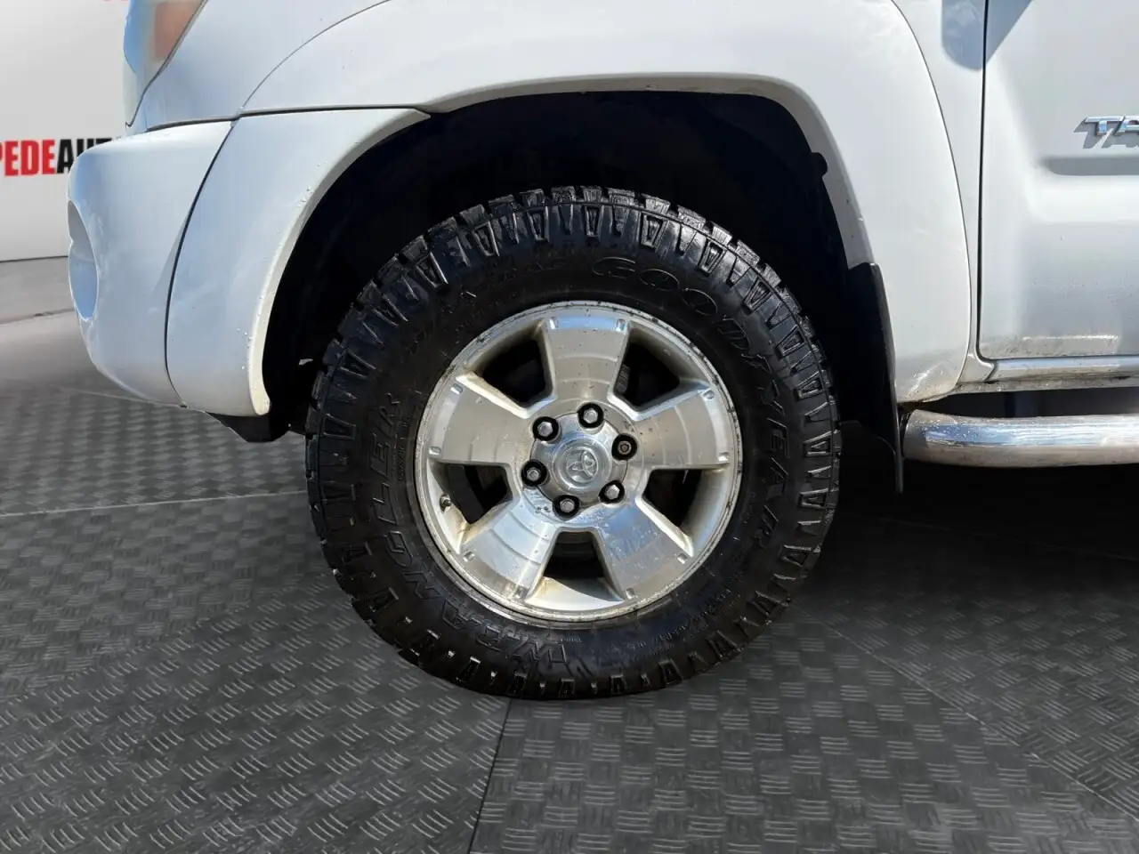 Toyota Tacoma снимка Toyota Tacoma