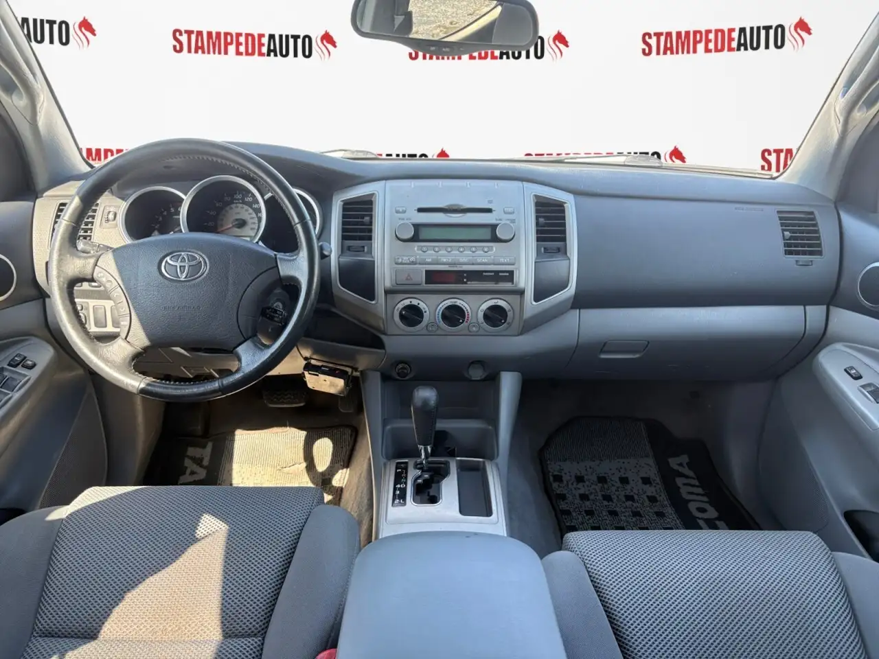 Toyota Tacoma снимка Toyota Tacoma