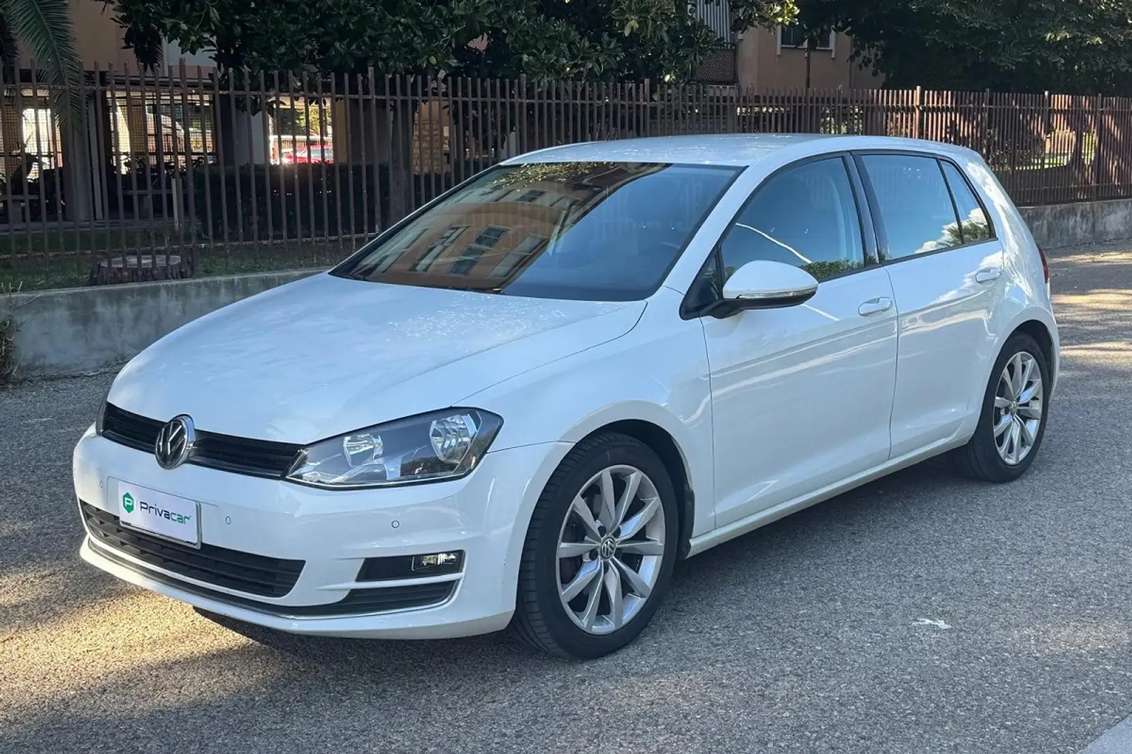 Volkswagen Golf Golf 1.6 TDI 110 CV DSG 5p. Highline BlueMotion Technology Bianco - 1