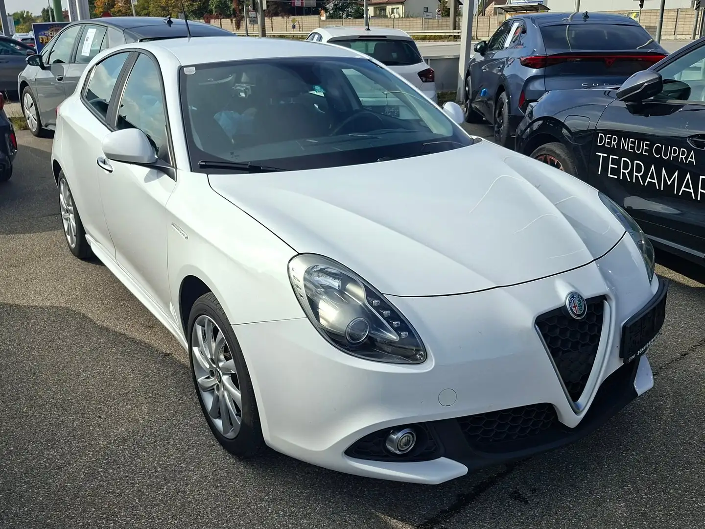 Alfa Romeo Giulietta Distinctive Blanc - 1