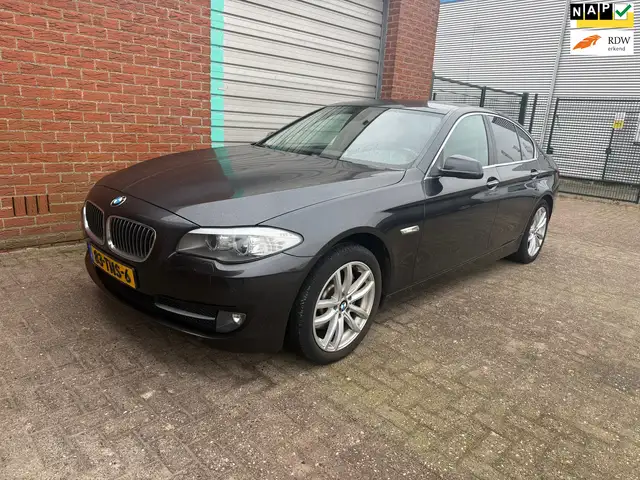 BMW 528 5-serie 528i High Executive automaat NAV.+ Clima B