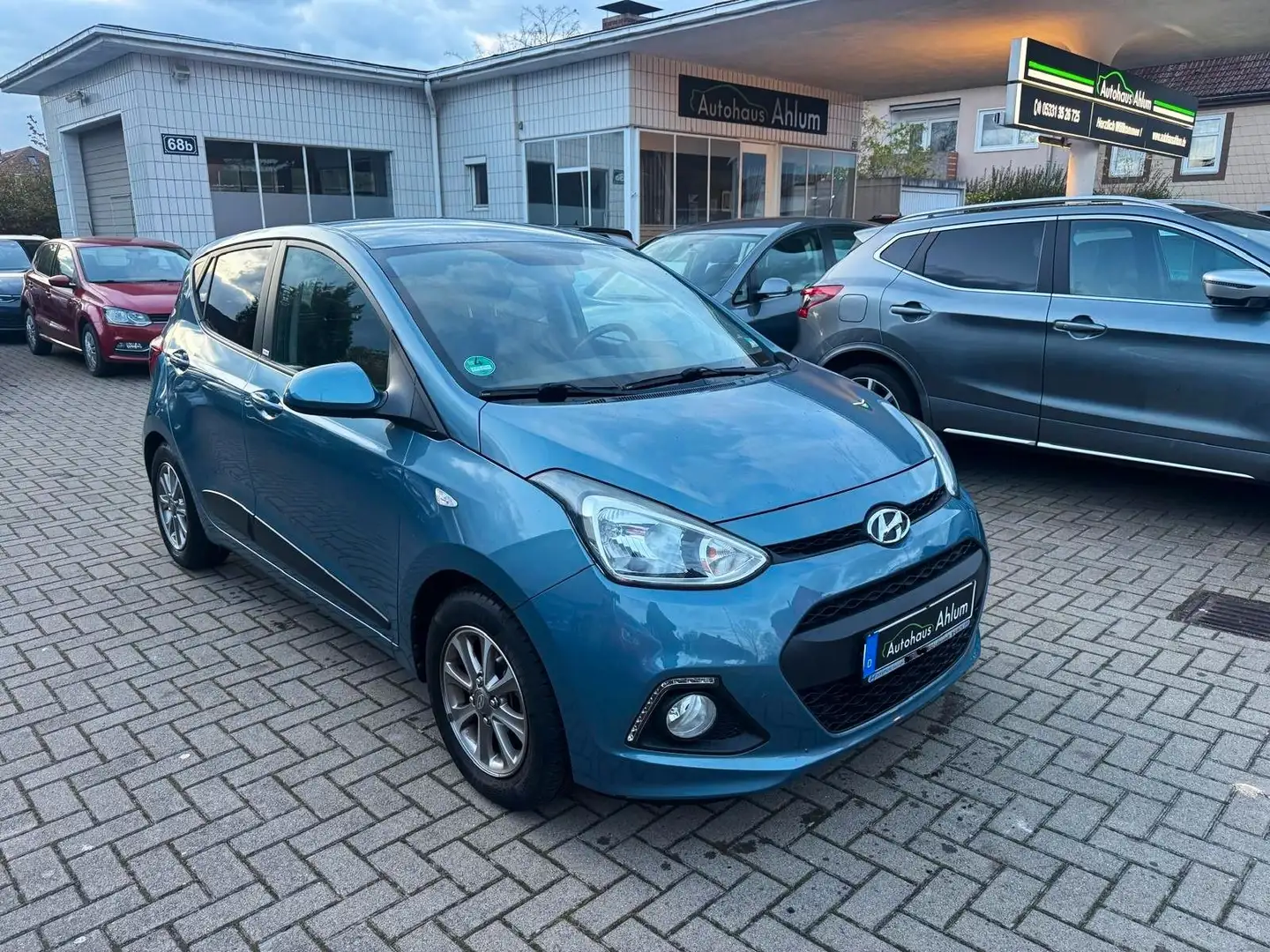 Hyundai i10 Passion Lenkradhzg. Sitzhzg. 8-Fach MF-Lenkr - 1
