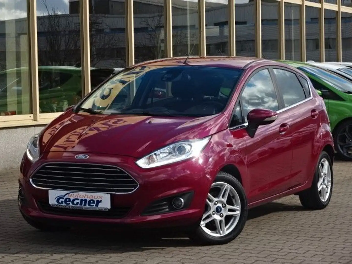 Ford Fiesta 100PS Titanium Tempomat Klima PPS Violett - 2