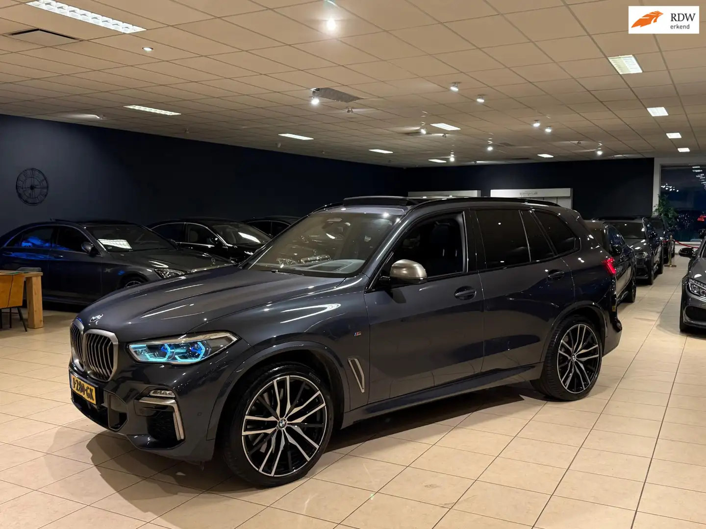 BMW X5 M50D|M-SPORT|PANO|ACC|SKY-LOUNGE|LASER|BTW Grijs - 1