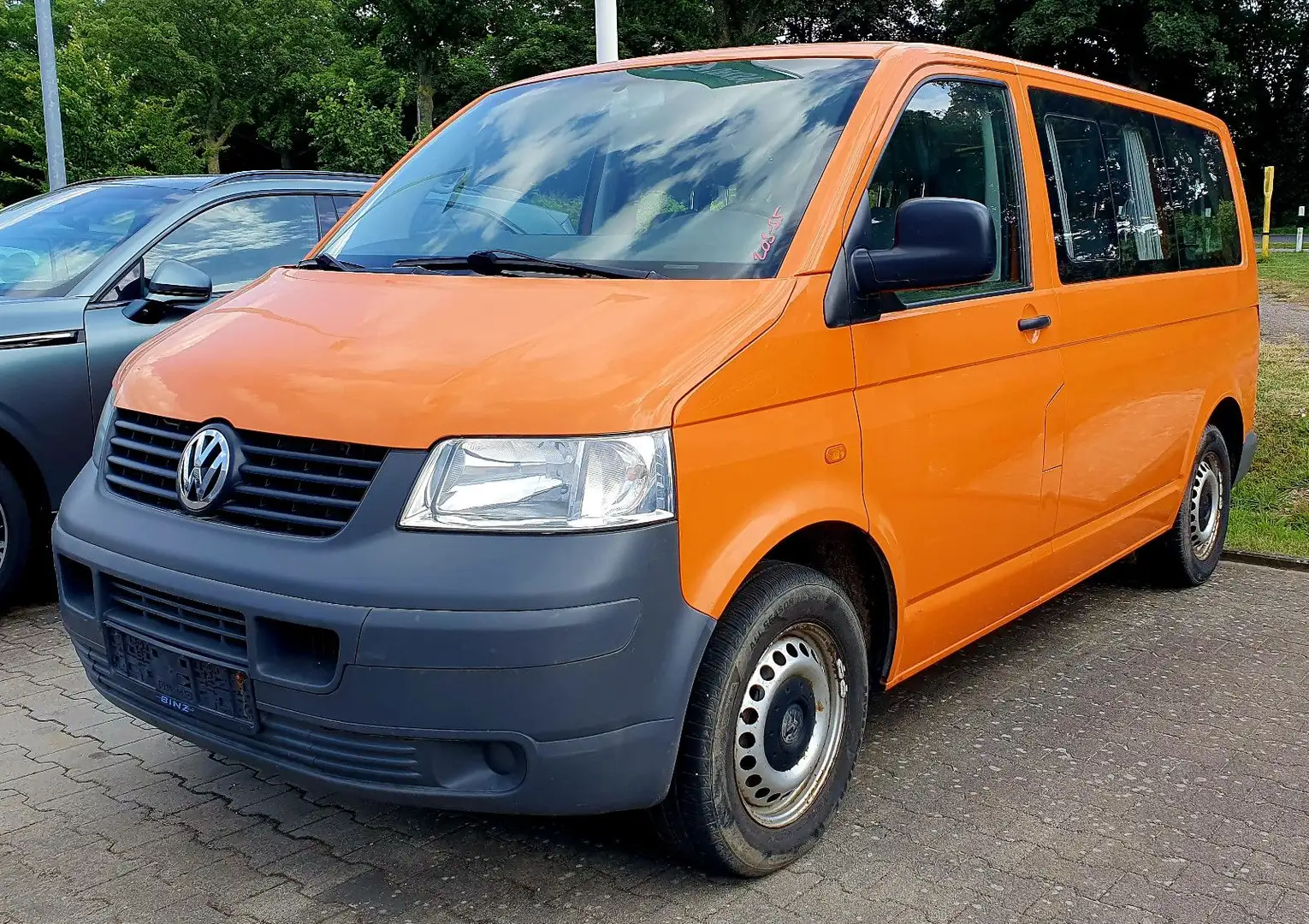 Volkswagen T5 Transporter Kasten Kombi 4Motion 2.5 TD Behör Orange - 1