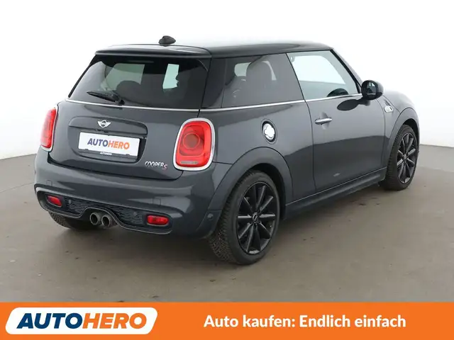 Mini Hatch view 6