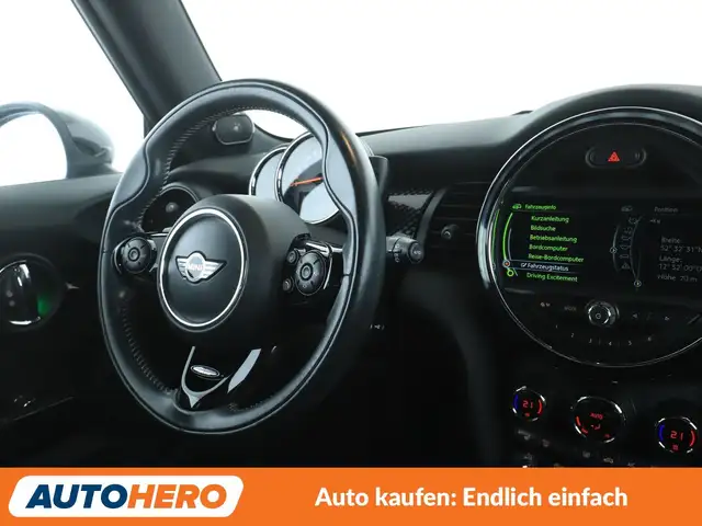 Mini Hatch view 13