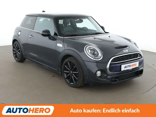 Mini Hatch view 8
