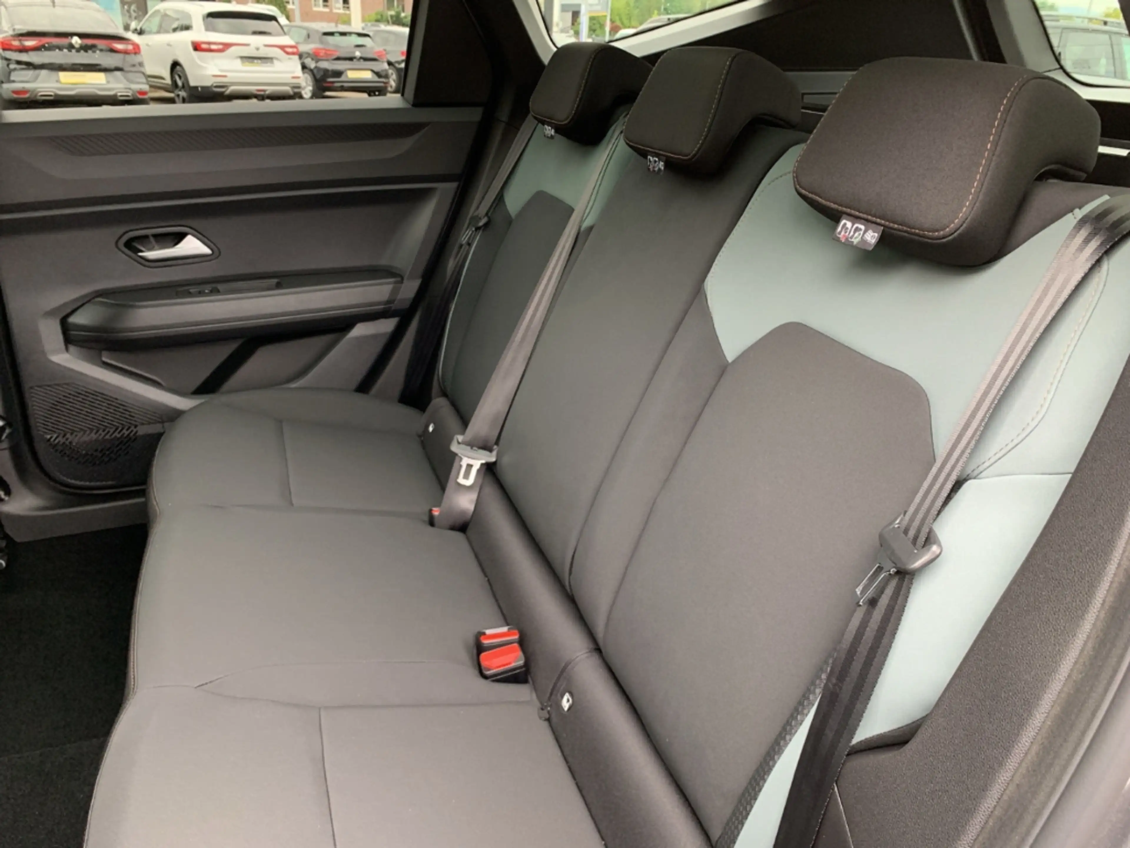 Dacia Bigster EXTREME HYBRID 155 Extreme KAMERA+SHZ+PDC+NAVI — photo 11