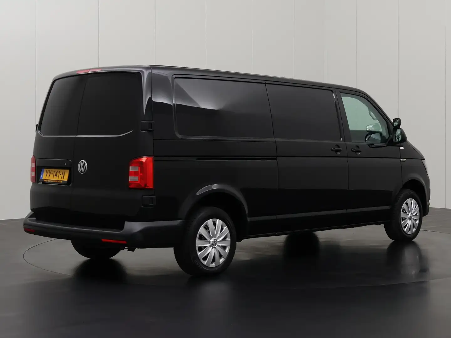 Volkswagen T6 Transporter 2.0TDI Lang Highline | Navigatie | Airco | Cruise Noir - 2