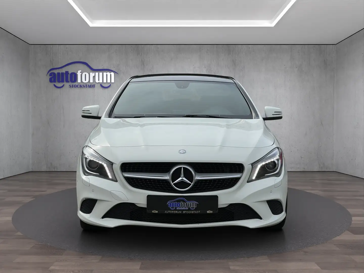 Mercedes-Benz CLA 200 2.HAND BI-XENON PANORAMA NAVI KAMERA 18"LM Biały - 2