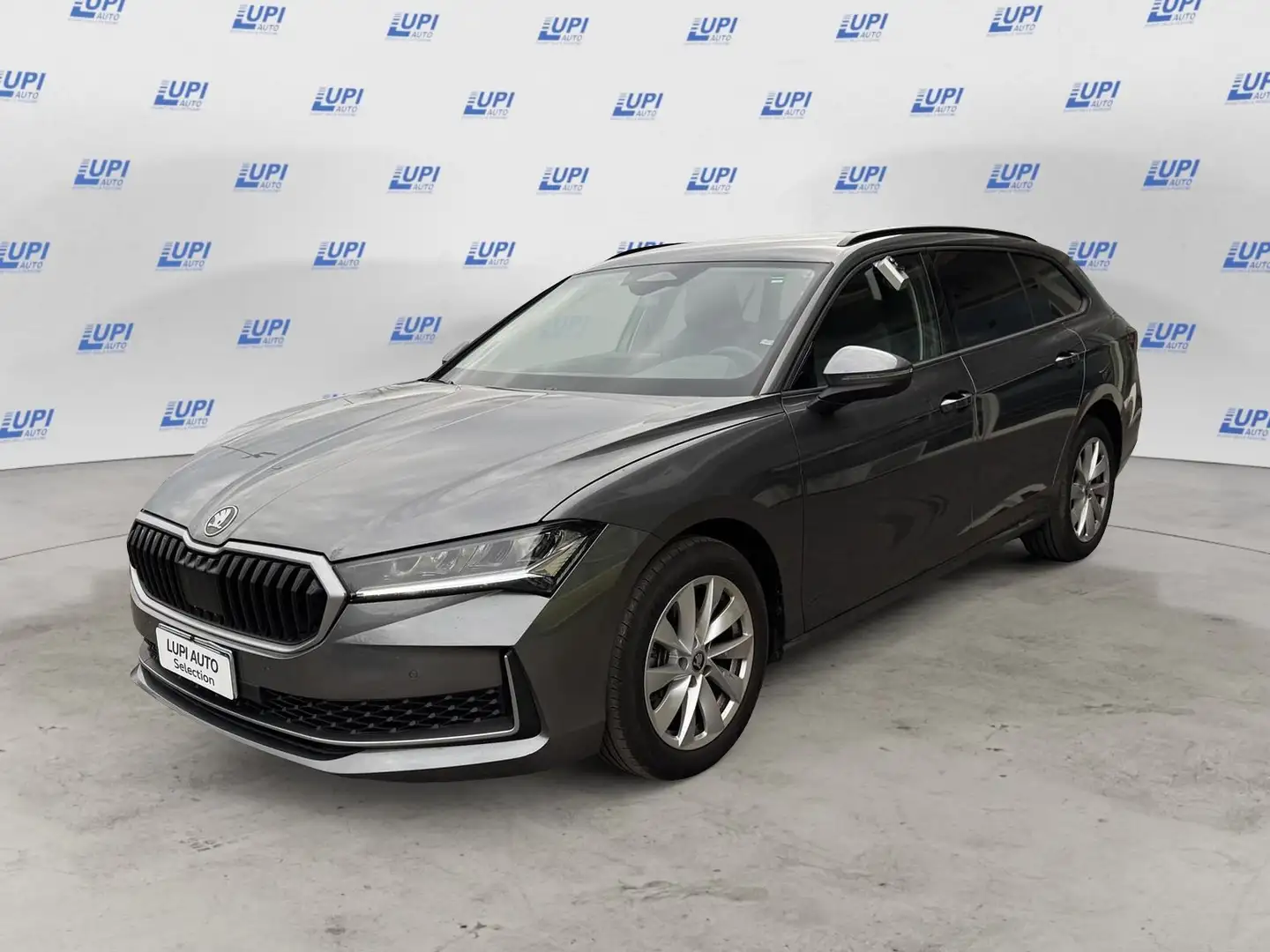 Skoda Superb Wagon 2.0 tdi Selection 150cv dsg Grau - 1