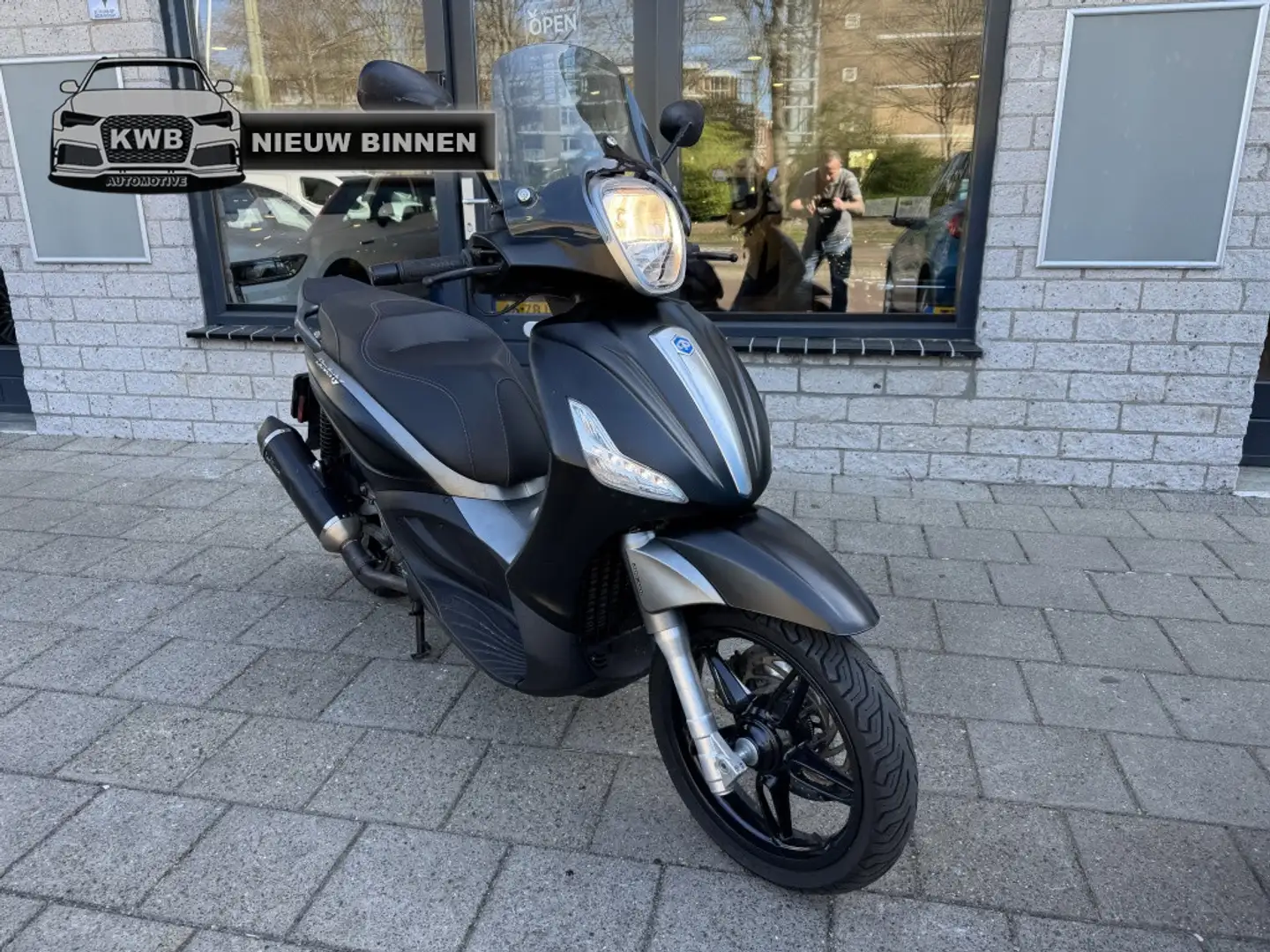 Piaggio Beverly 350 Scooter sport tour Leovince Чёрный - 1
