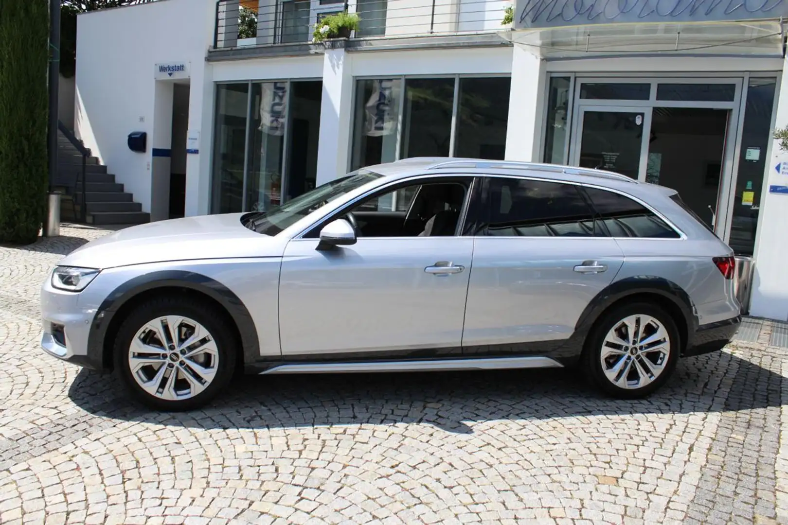 Audi A4 allroad 40 TDI 204 CV S tronic Identity Contrast Argent - 2