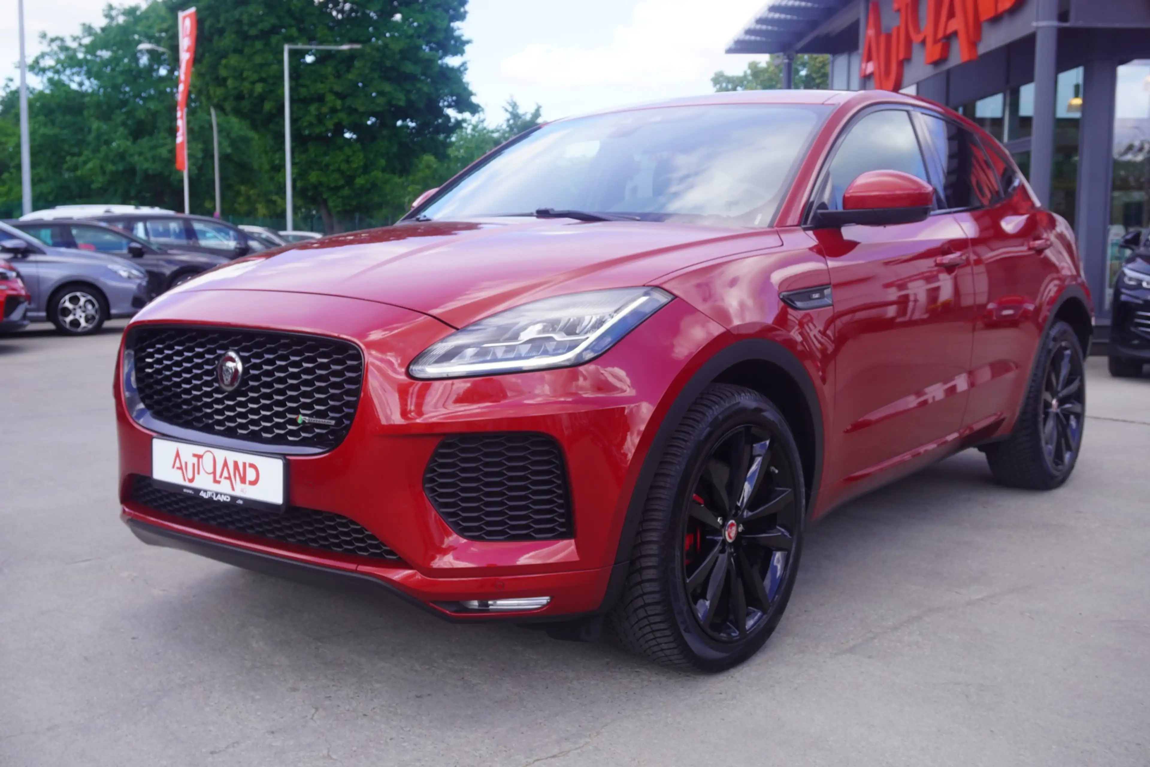 Jaguar E-Pace E-PACE 2.0 R-Dynamic SE AWD LED Navi Panorama — photo 2