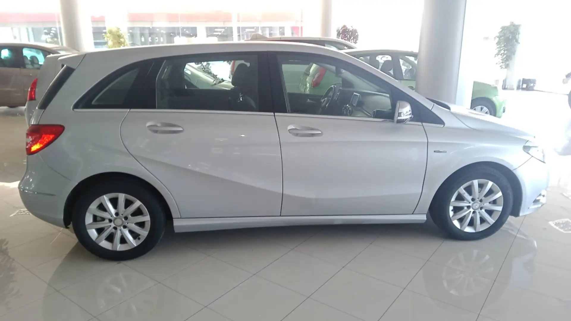Mercedes-Benz B 180 180CDI BE 7G-DCT Gris - 1