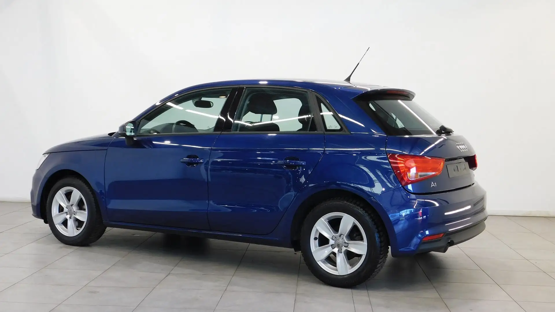 Audi A1 1.6 TDI 116CH BUSINESS LINE - 2