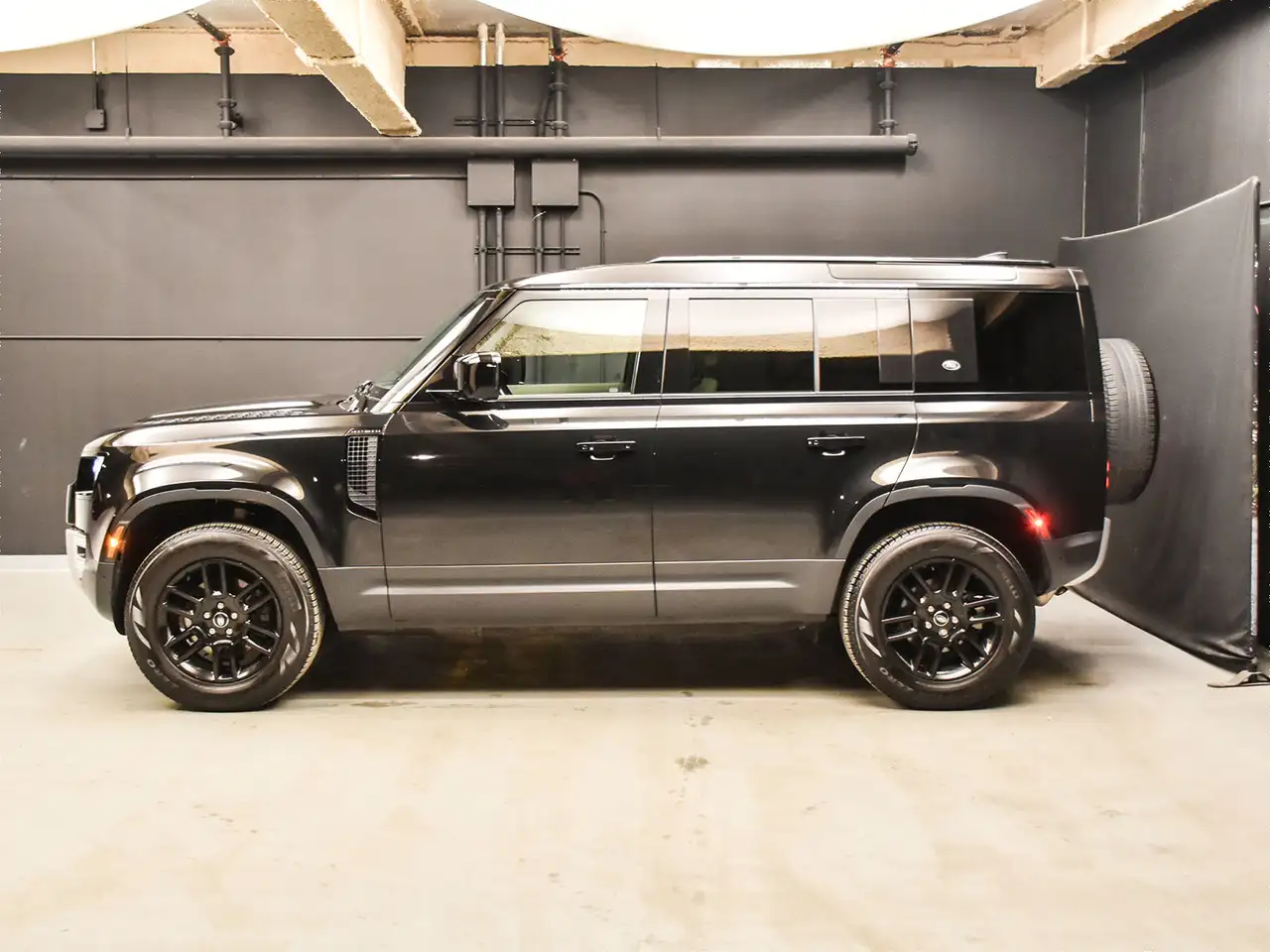 Land Rover Defender снимка Land Rover Defender