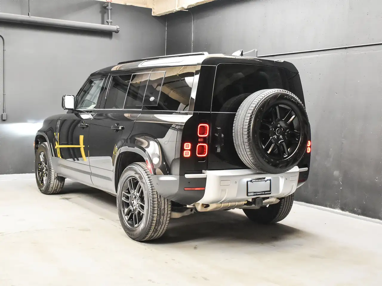 Land Rover Defender снимка Land Rover Defender