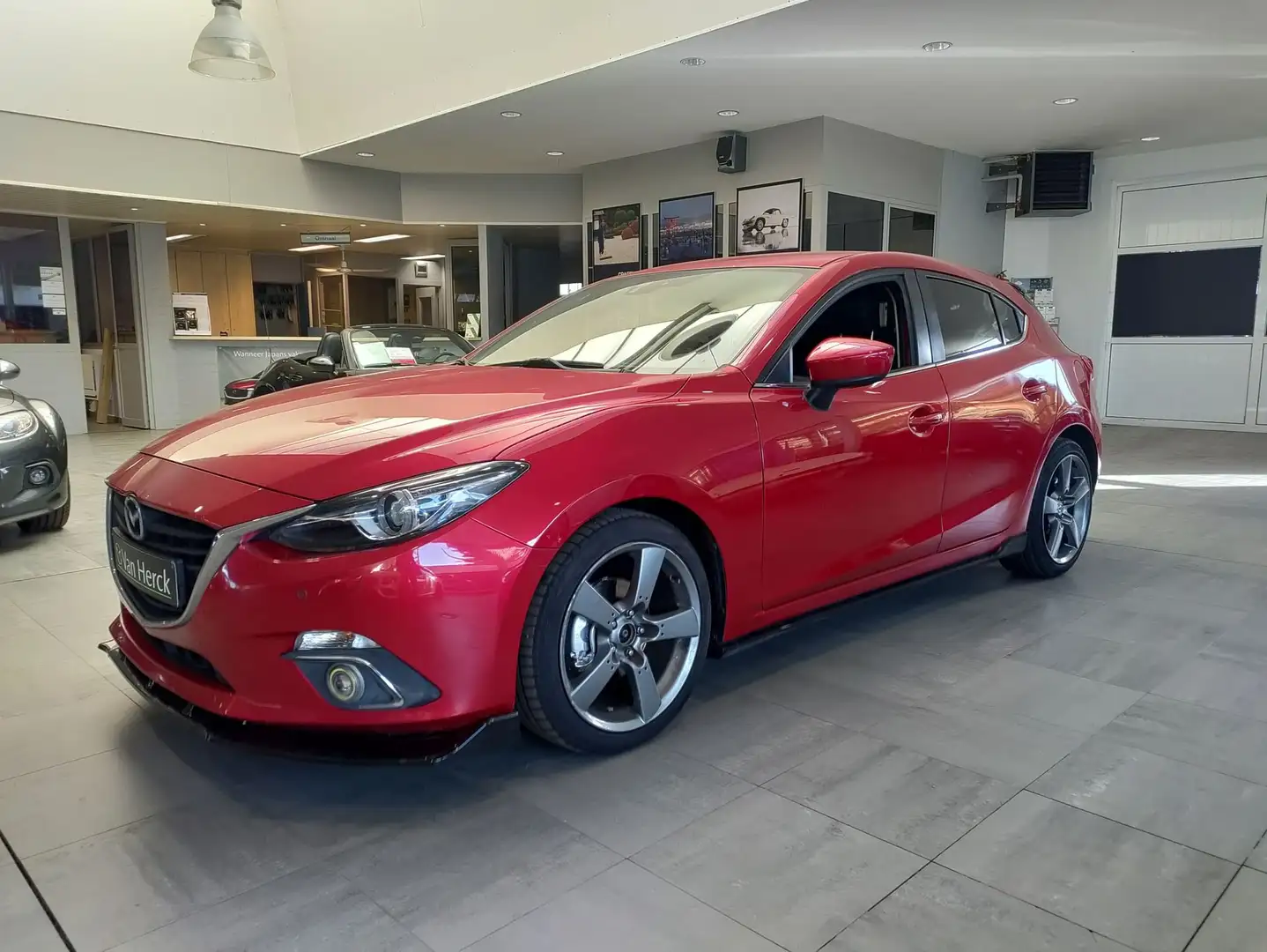 Mazda 3 1.5 SKYACTIV-G Sense Edition + Aero pack Rot - 1