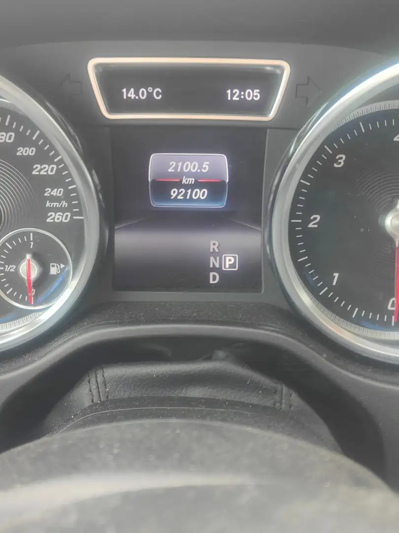 Mercedes-Benz GLE 250 GLE 250d 4Matic Aut. Kék - 2