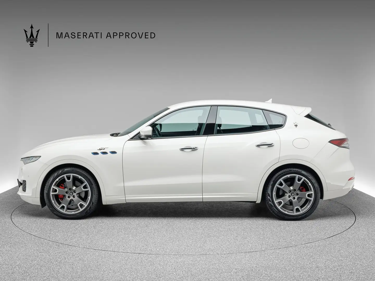 Maserati Levante GT Hybrid Bílá - 2