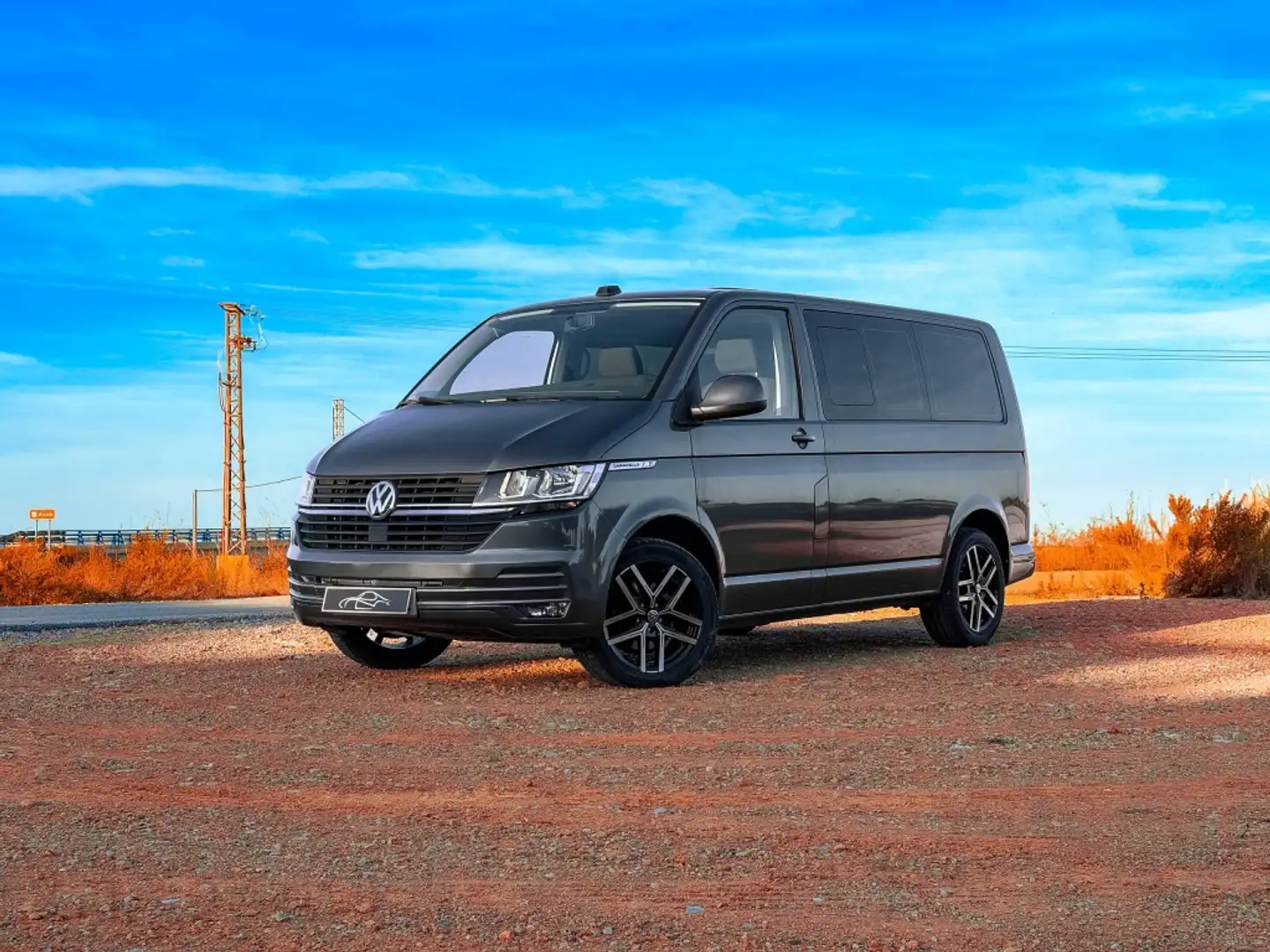 Volkswagen Caravelle Comercial 2.0TDI BMT Origin Batalla Cort Gris - 1