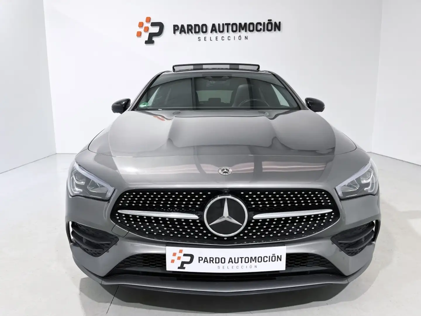 Mercedes-Benz CLA 220 Shooting Brake 220d 8G-DCT (4.75) Gris - 2