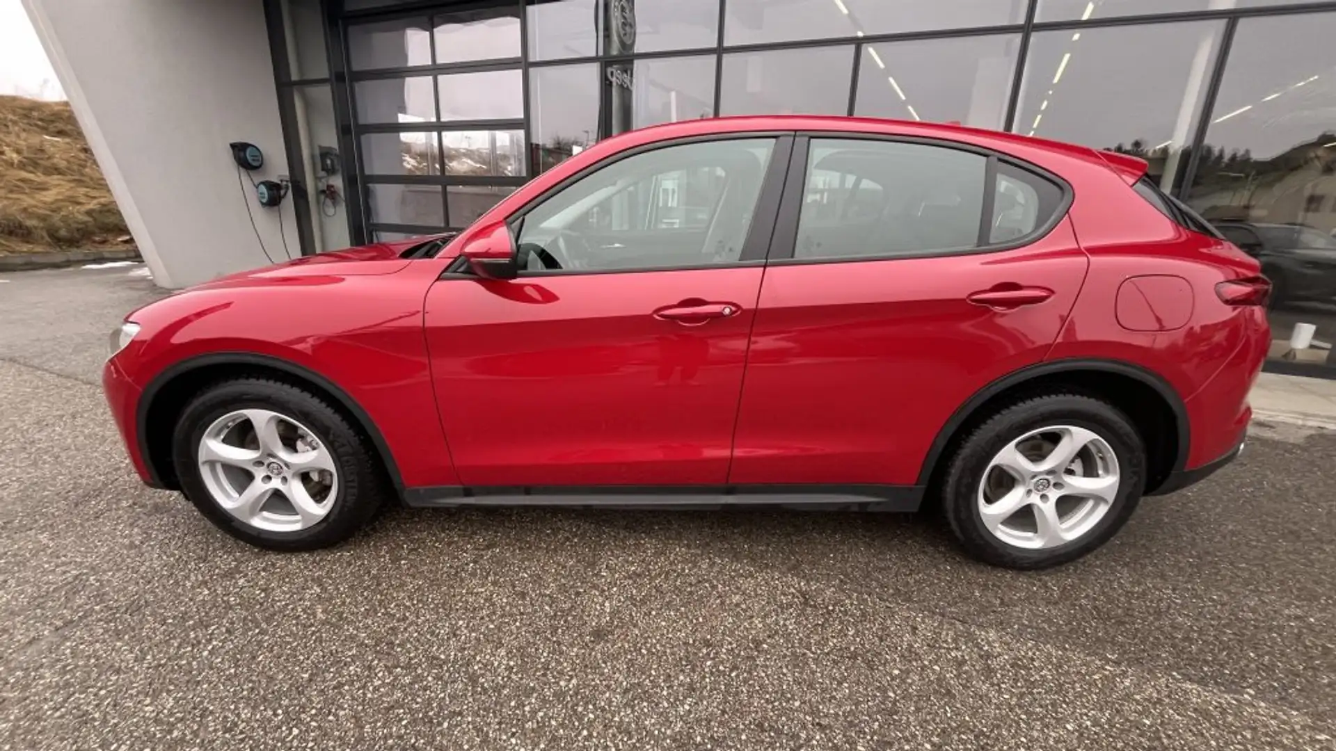 Alfa Romeo Stelvio Super 2,2 ATX RWD Rot - 2