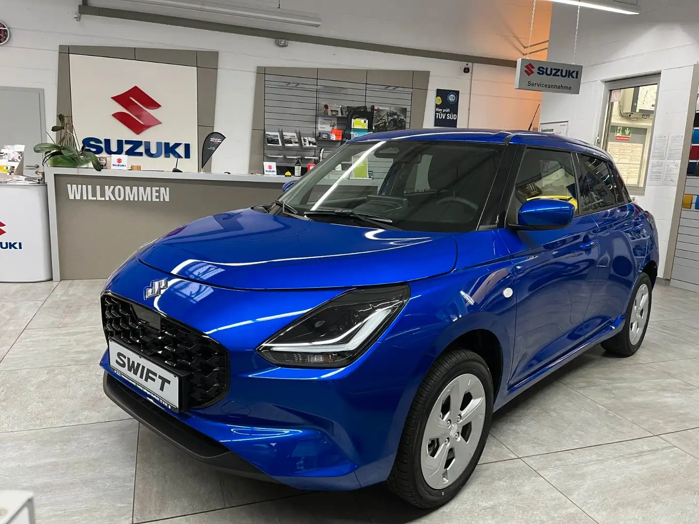 Suzuki Swift 1.2 Dualjet Hybrid Allgrip Comfort Blau - 1